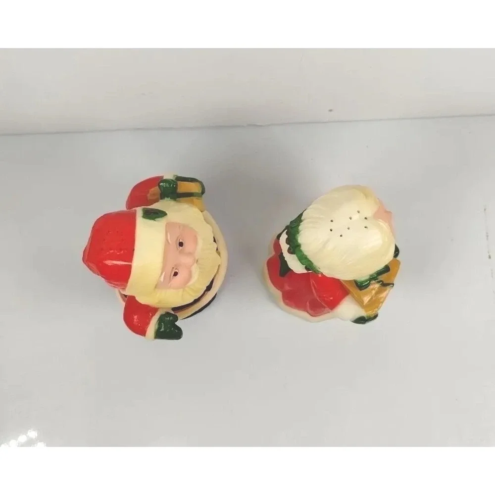 Vintage Hallmark Christmas Santa Mrs Claus‎ Salt Pepper Shakers Hallmark Cards